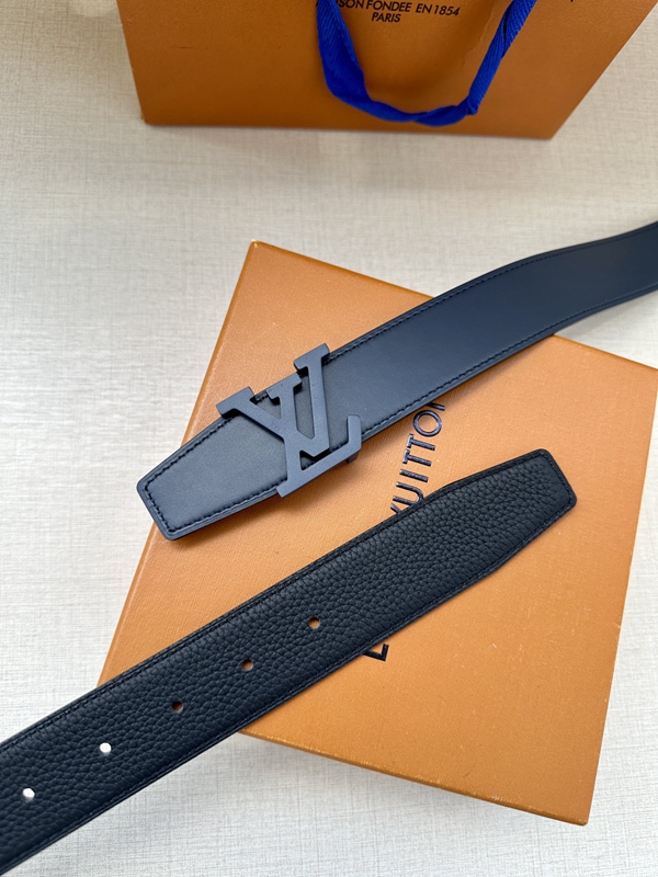 激安ルイヴィトンベルト背面デザイン